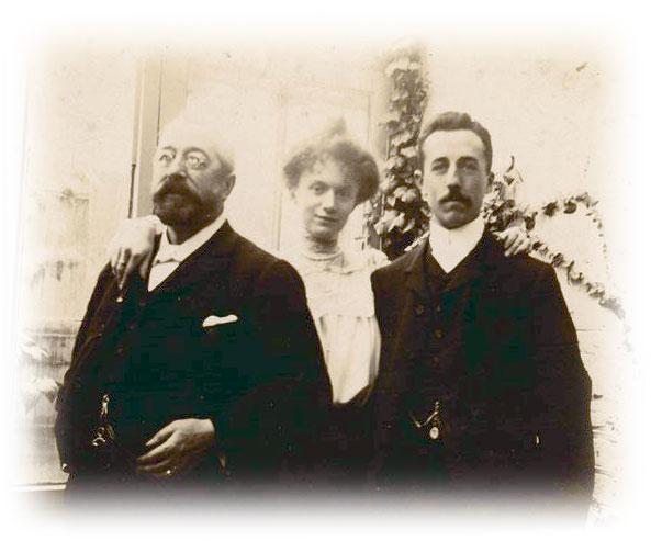 Another picture of Alfred Barnard and family.jpg